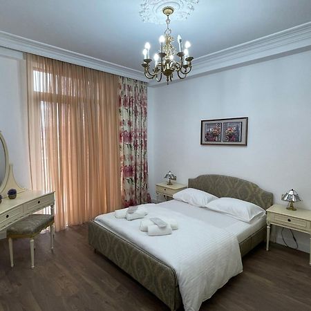 Picasso Apartment Kutaisi Dış mekan fotoğraf