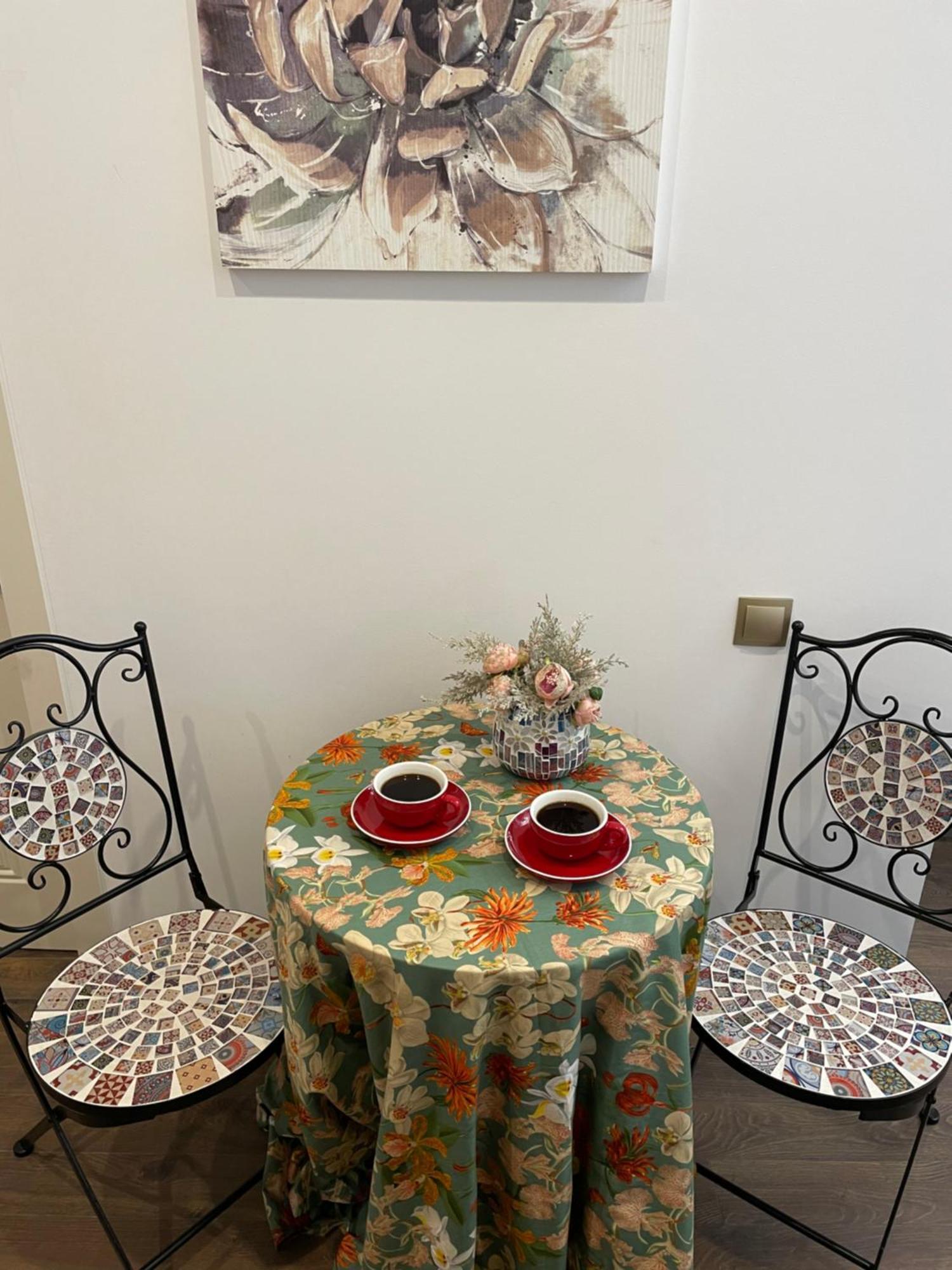 Picasso Apartment Kutaisi Dış mekan fotoğraf